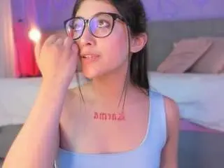 Corinne-benson  live sex cam