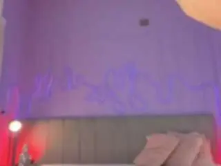 Corinne-benson  live sex cam