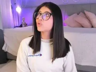 Corinne-benson  live sex cam