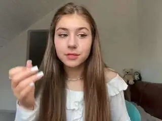 Cyndyvarnum  live sex cam