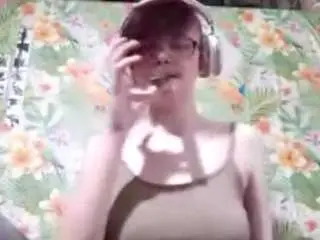 Noellamagnett  live sex cam