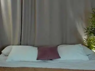Rene-shine  live sex cam