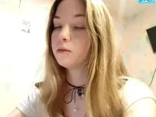 Arianguyen  live sex cam