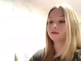 Arianguyen  live sex cam