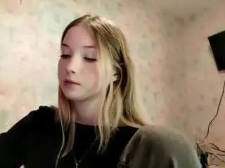 Arianguyen  live sex cam