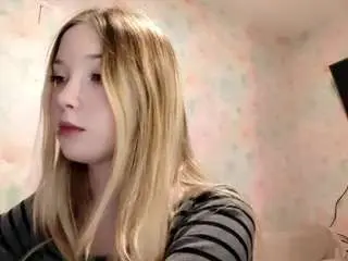 Arianguyen  live sex cam