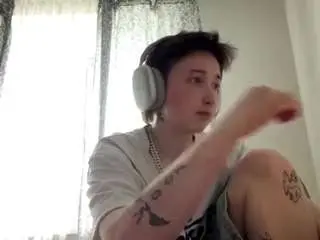Betsydenogean  live sex cam