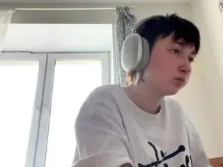 Betsydenogean  live sex cam