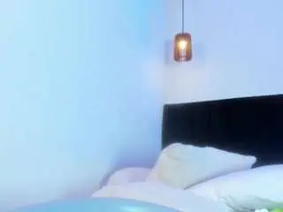 Dollyzoe  live sex cam