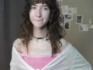 Gladisbelousson  live sex cam