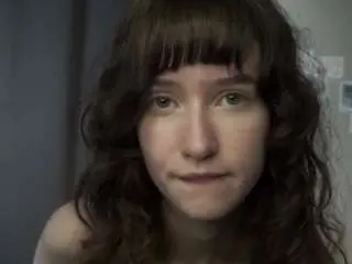 Gladisbelousson  live sex cam