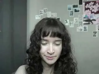 Gladisbelousson  live sex cam