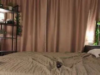 Maxinegise  live sex cam