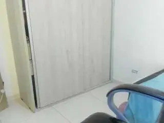 Sharit-xx  live sex cam