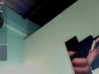 Yayamontero  live sex cam