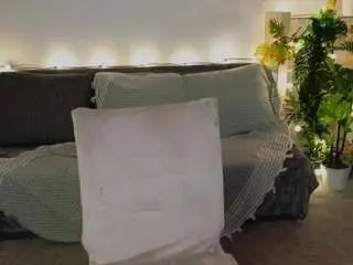 Frecklediyana  live sex cam