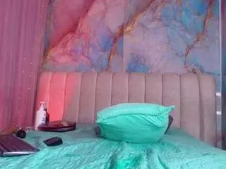 Mia-xs  live sex cam