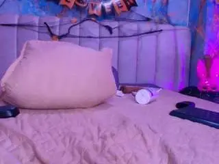Mia-xs  live sex cam