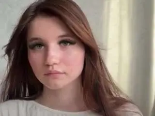 Robyneslick  live sex cam