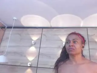 Thaylanaa  live sex cam