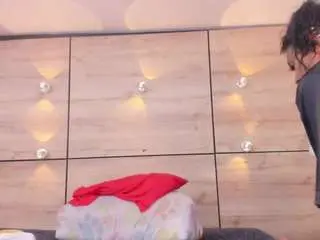 Thaylanaa  live sex cam