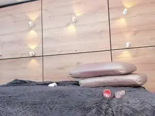 Thaylanaa  live sex cam