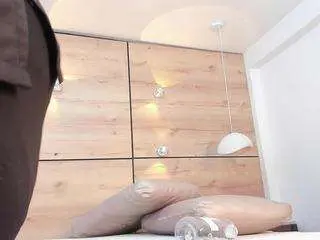 Thaylanaa  live sex cam
