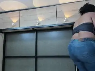 Thaylanaa  live sex cam