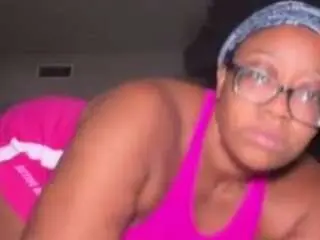 Theeplatinumbooty  live sex cam