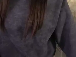 Alesiadessmond  live sex cam