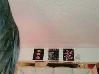Imyours01  live sex cam
