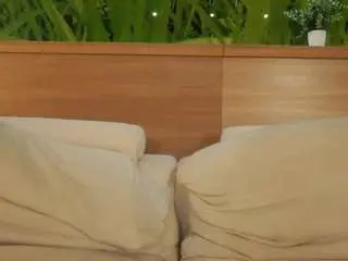 Catricekniffin  live sex cam