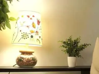 Catricekniffin  live sex cam
