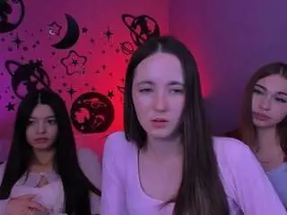 Itscharlliee  live sex cam
