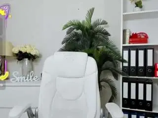Raisawest  live sex cam