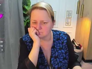 Scarlettsoft  live sex cam