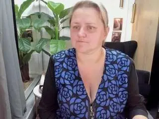 Scarlettsoft  live sex cam