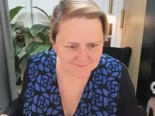 Scarlettsoft  live sex cam