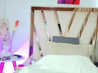 Amyswann  live sex cam