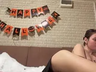 Cynthiaschow  live sex cam