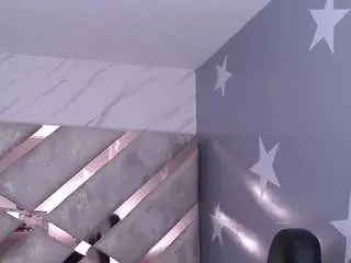 Lewii-t  live sex cam
