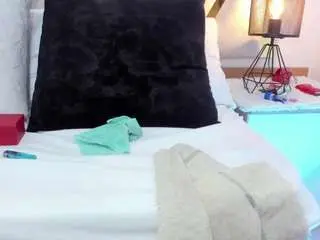 Luna-naughty1  live sex cam