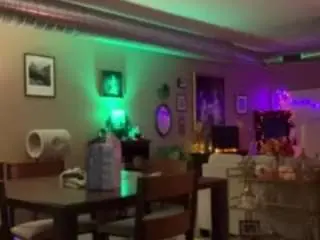 Presipeach  live sex cam