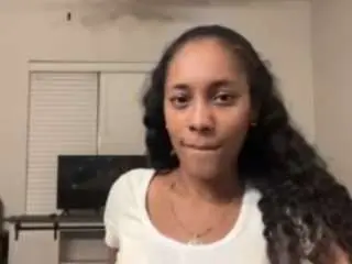 Sweetlikecinnamon  live sex cam