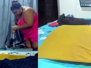 Dakota-lovense  live sex cam