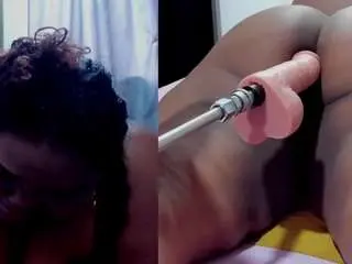 Dakota-lovense  live sex cam