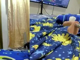 Dakota-lovense  live sex cam