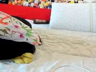 Lovelywoman23  live sex cam