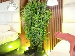 Cailynbrowm  live sex cam