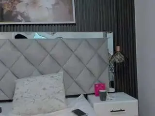 Huddahmonroe  live sex cam